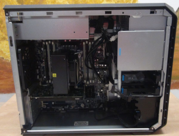 Preview: HP z4 G4 Workstation # Xeon W-2123 Quad Core @ 3,6 GHz/ 1 TB NVMe M2 SSD - RAM Optionen, Grafikkarte bei Bestellung auswählen